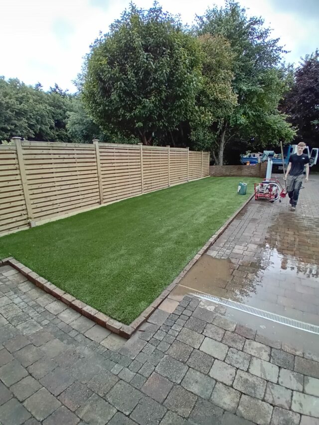 Ballymun, Dublin Front and back Garden